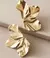 Brinco Pétalas de Flor Dourado na internet