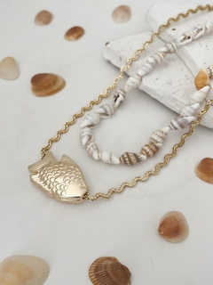 MIX PRONTO CHOKER CONCHAS + CORDÃO PEIXE DOURADO na internet