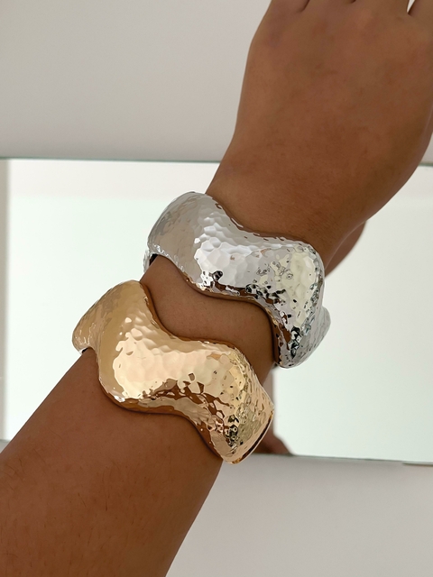 BRACELETE ORGÂNICO MARTELADO - comprar online