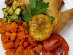 Pollo a la sal con verduras al horno