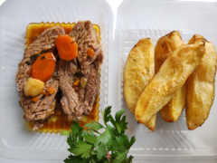 Carne al horno cocción lenta con papas cuña