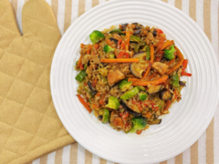 Wok de pollo salteado con salsa teriyaki