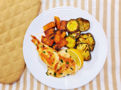 Pechuguitas a la plancha con verduras al horno