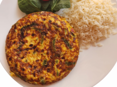 Tortilla de zapallitos con arroz con queso