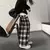 Calça com design de xadrez