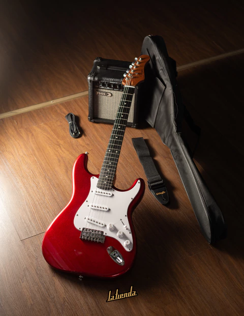 Combo Texas Guitarra Eléctrica + Amplificador 10W + Funda + Correa + Cable - comprar online