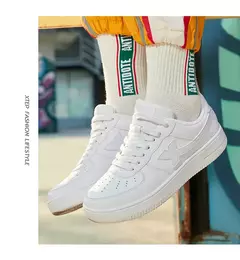 Imagen de Xtep-zapatos de Skateboarding para mujer, zapatillas antideslizantes para caminar, blancas y negras, duraderas, cómodas, para primavera, 881218319851