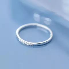 Imagen de Anillo Ajustable de Plata 925 con Circón – Minimalismo Geométrico y Elegancia