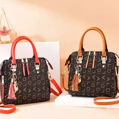 Bolso de mano con letras en inglés para mujer, bolso con asa superior y borlas de cuero PU, bolso de hombro de lujo, bolso de mano de gran capacidad con diseño - Eleganzie