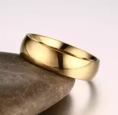 Vnox Anillo de bodas clásico para hombres y mujeres, joyería de acero inoxidable para dedo, anillo liso clásico de 6 mm y 8 mm - Eleganzie