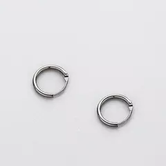 Pendientes de Aro Pequeños en Plata 925 – Minimalismo Geométrico en Negro - comprar en línea