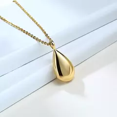 Imagen de Collar Clásico con Urna de Cremación en Forma de Gota – Recuerdo Elegante y Personalizado