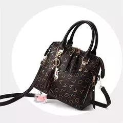 Imagen de Bolso de mano con letras en inglés para mujer, bolso con asa superior y borlas de cuero PU, bolso de hombro de lujo, bolso de mano de gran capacidad con diseño