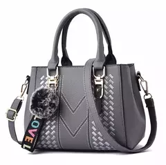 Imagen de Bolsos de mensajero bordados, bolsos de cuero para mujer, bolsos para mujer, bolso principal de mano con bola de pelo para mujer