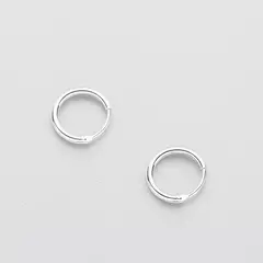 Pendientes de Aro Pequeños en Plata 925 – Minimalismo Geométrico en Negro