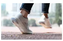 Imagen de ONEMIX, zapatillas blancas para correr para hombre, zapatillas deportivas para exteriores para mujer, zapatillas deportivas para caminar para maratón, calzado para viajes, senderismo y trotar