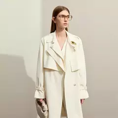 Gabardina Minimalista – Diseño Clásico