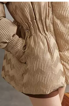 Imagen de AMII-abrigo acolchado minimalista de plumón de pato para mujer, ropa de abrigo cálida con solapa y cuello levantado ligero, chaquetas nuevas de invierno 2025 12344052