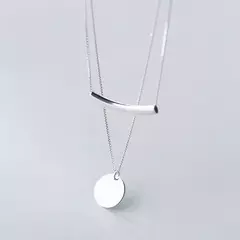Imagen de Collar de Plata 925 con Colgante Curvado – Elegancia Geométrica en Capas