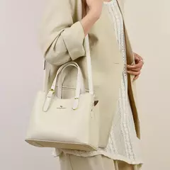 Bolsos de viaje de 3 capas para mujer, bandolera de mano de cuero Pu suave de canguro de alta calidad, bandolera en internet
