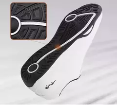 2025 zapatos casuales versátiles para hombres, zapatillas suaves y transpirables, zapatos planos antideslizantes resistentes al desgaste, zapatos de cuero de diseñador de marca Tenis - tienda en línea