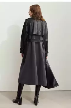Image of AMII gabardina minimalista para mujer 2024 Otoño Invierno nueva sarga empalmada de cuero PU prendas de vestir exteriores largas para ir al trabajo 12444001