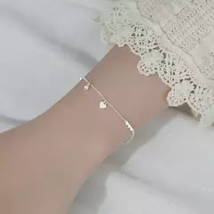 Pulsera de Plata 925 Chapada en Oro 14K con Corazones de Circón – Minimalismo - Eleganzie