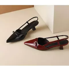 Image of 2024 nuevos zapatos de vestir de verano para Mujer, Sandalias de charol sin cordones con punta en pico, Sandalias con hebilla, tacones medios, Sandalias para Mujer