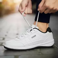 Imagen de Zapatos de cuero Pu para hombre, zapatillas de deporte informales transpirables de tendencia, calzado antideslizante, zapatos vulcanizados, Tenis Masculino