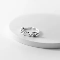 Anillo Ajustable de Plata 925 con Letras LOVE – Elegancia Minimalista - comprar en línea