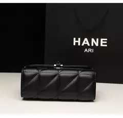Bolso cuadrado clásico acolchado con detalle, bolso de hombro con solapa de color sólido, bolso con cadena que combina con todo