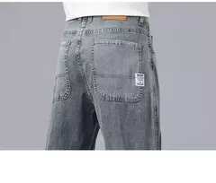 2025, nuevo verano, pantalones vaqueros ultrafinos de Lyocell para hombre, tela suave drapeada, pantalones vaqueros informales rectos sueltos, pantalones elásticos de seda helada para hombre - comprar en línea