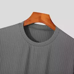 Ropa de verano para hombre, camiseta ligera de lujo, ocio, manga larga, cuello redondo, drapeado, Color sólido, camisa básica holgada, prendas de punto populares on internet