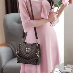 Nuevo bolso de mano para mujer, bolso de hombro tipo bandolera con diseño de lujo, bolso cruzado de un solo hombro con estampado de cuadros y gran capacidad - comprar en línea