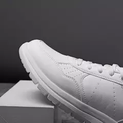 Zapatos de cuero de negocios para hombre, mocasines suaves, zapatos casuales cómodos para hombre, zapatillas de deporte blancas y negras sólidas de otoño para hombre on internet