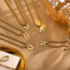 Vnox Collares iniciales para mujeres y hombres, colgante con dije del alfabeto de letras A-Z de acero inoxidable con cadena de cuerda trenzada, collar unisex - comprar en línea