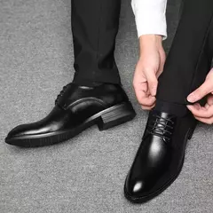 Imagen de Zapatos de cuero transpirables para hombre, calzado Formal de negocios, Punta puntiaguda, con cordones, para boda, talla grande, Amazon
