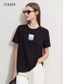 Camiseta Minimalista AMII – Diseño Casual