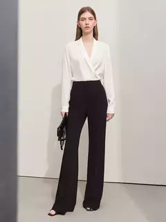 Pantalón Acampanado Minimalista – Diseño Holgado