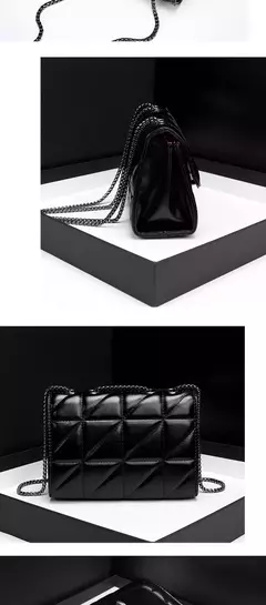 Imagen de Bolso cruzado diagonal con tapa Retro para mujer, bolso bordado acolchado de cuero PU, bolso de hombro con cadena de diseñador de lujo a la moda
