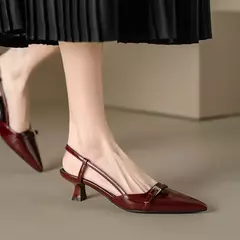 2024 nuevos zapatos de vestir de verano para Mujer, Sandalias de charol sin cordones con punta en pico, Sandalias con hebilla, tacones medios, Sandalias para Mujer on internet
