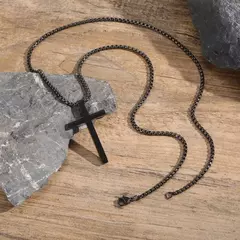 Imagen de Vnox Collares cruzados para hombres y mujeres, colgante de cruz gruesa de acero inoxidable de color negro y plateado simple con cadena de caja
