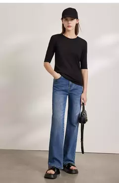Imagen de AMII minimalismo 2025 camisetas de verano para mujer nuevo algodón elástico media manga recta sólida básico Oficina señora Tops 12412016