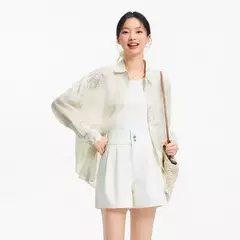 Semir camisa de manga larga para mujer de longitud media de gran tamaño ajuste relajado 2025 nueva camisa de verano con estampado completo de tinta para estilo moderno y artístico en internet