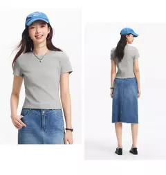 Semir-Camiseta de manga corta para mujer, Top recortado bordado ajustado informal, Top básico con cuello redondo y hombros descubiertos, novedad de verano 2025 - online store