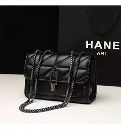 Bolso cuadrado clásico acolchado con detalle, bolso de hombro con solapa de color sólido, bolso con cadena que combina con todo en internet