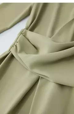 Image of AMII vestido minimalista mujer 2025 primavera nuevo elegante Oficina señora solapa cuello pico ajustado no elástico plisado hasta la rodilla vestido acampanado 12521027