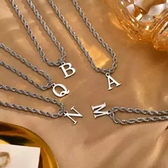 Vnox Collares iniciales para mujeres y hombres, colgante con dije del alfabeto de letras A-Z de acero inoxidable con cadena de cuerda trenzada, collar unisex
