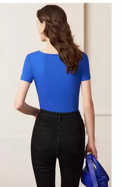 AMII-camisetas minimalistas para mujer, camisetas con cuello en U, cómodas, elásticas, ajustadas, versátiles, de manga corta, para verano 2024 12342288 on internet