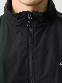Image of SIMWOOD 2025 Primavera Verano de gran tamaño fino ligero al aire libre chaquetas con capucha ocultas hombres chaqueta de tela arrugada